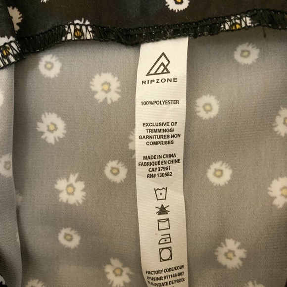 Ripzone Slip Dress. Size Small. Black with floral daisy print - Picture 3 of 4
